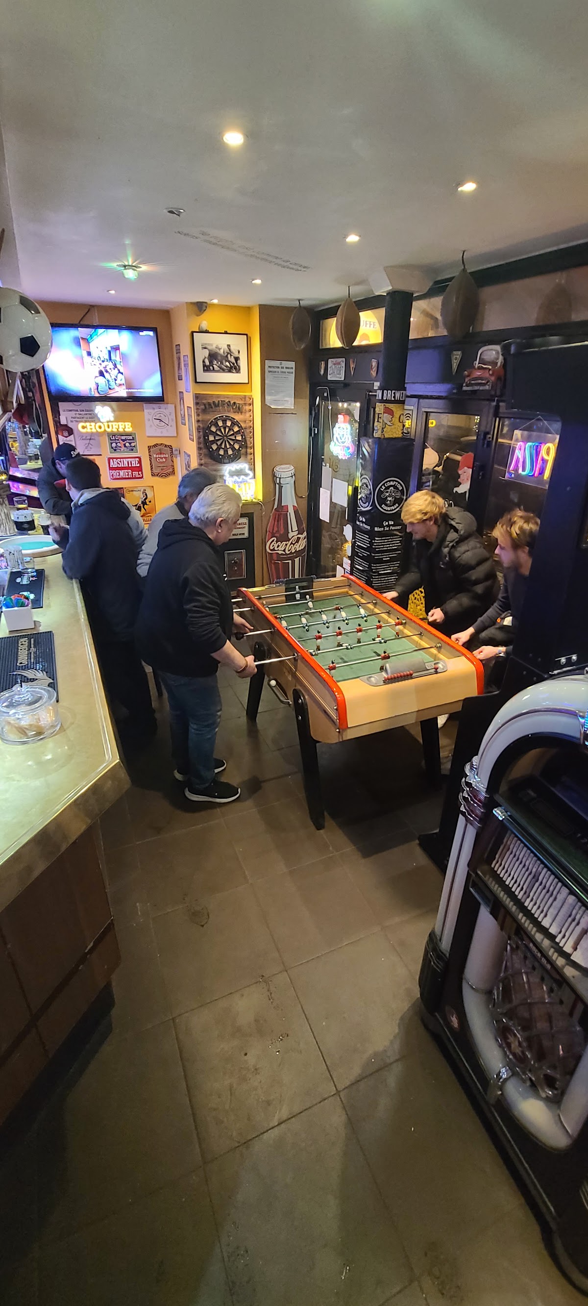 Le Comptoir Sport Bar 1
